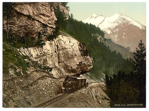 마이링엔에서 브뤼닉 고개로 오르는 초창기 열차