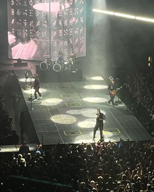 2022년 4월 16일, 코네티컷주 언캐스빌에서 공연하는 샤인다운