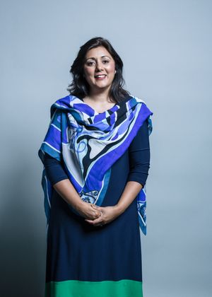 누스 가니는 카슈미르 출신 국회의원이자 파키스탄 출신 최초의 여성 보수당 국회의원이다.