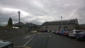 멀린가 기차역과 주차장