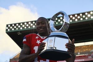 브랜든 마샬이 NFL 프로볼 MVP를 수상함