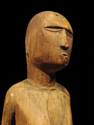 고대 신의 조각상(로고), 망가레바 섬