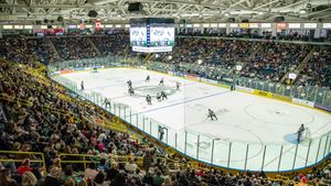 허츠 아레나에서 열린 프로 하키 경기 (2019년 12월 14일 플로리다 에버블레이즈 대 캔자스시티 매버릭스)