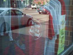 캘러머주 시내 상점에서 판매되는 Yes, there really is a Kalamazoo! 티셔츠