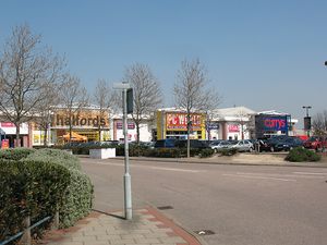 스톤 레이크 소매 공원