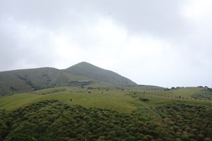 노래 "Sky" 뮤직 비디오 촬영 장소 중 하나인 칭톈강 초원