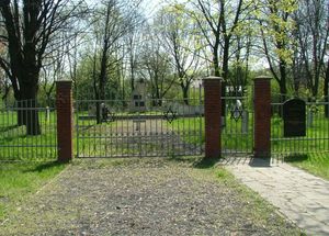 체움 유대인 묘지