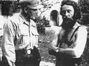 제13 SS 사단 사령관 데시데리우스 함펠(SS-Standartenführer)이 1944년 여름에 체트니크 사령관과 회담하고 있다.