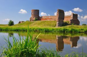 코워 성의 폐허, 바르타 강 기슭