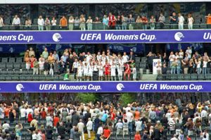 2008년 당시 UEFA 우먼스 컵 결승전 경기후의 모습