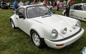 포르쉐 911 SC RS 그룹 B 랠리를 위한 호몰로게이션 스페셜; 1984년 WRC를 위해 개발되었다.