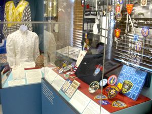 유니언 시티의 파크 공연 예술 센터에서 열린 자수 및 레이스 전시회