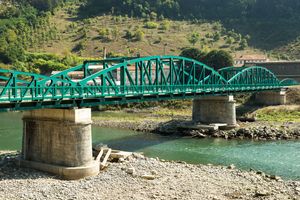19세기 말에 건설된 칼 공 철교