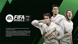 마지막 FIFA 모바일 23 커버. (왼쪽부터) 라울, 하비에르 사네티, 스티븐 제라드가 등장한다.