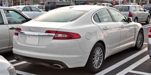 재규어 XF(전기형) 후측면