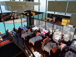 2017년 시그니처 룸의 남동쪽 코너