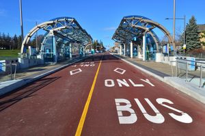 영 스트리트 래피드웨이의 메이저 맥켄지 비바스테이션