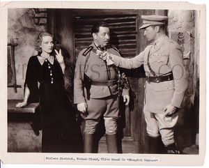 왼쪽부터: 마를렌 디트리히, 워너 올랜드, 클라이브 브룩