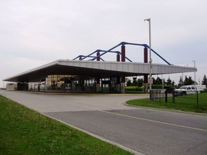 셰퍼드 웨스트역 버스 플랫폼