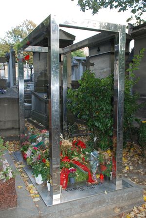 귀네이의 묘, 파리 페르 라셰즈 묘지