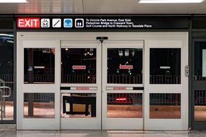 다양한 랜드마크로의 출구