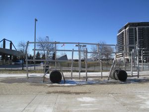 존 매키넌의 작품 보니 버스