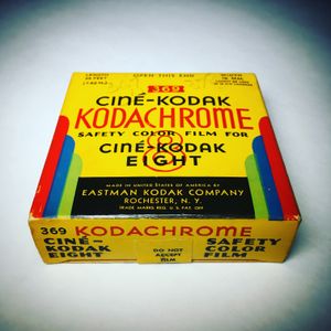 Ciné-Kodak Kodachrome 8mm 영화 필름 (유통기한: 1946년 5월)
