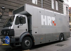 HRT 소유의 중계차