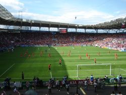 경기를 앞두고 몸을 푸는 선수들