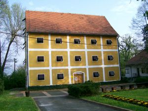 마티야 스쿠르제니 박물관