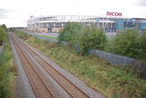 코번트리 빌딩 소사이어티 아레나 옆의 철도 노선