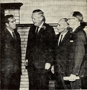 1968년 무어 노스캐롤라이나 주지사와 함께 있는 리처드슨