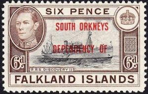 사우스오크니 제도에서 사용하기 위해 오버프린트된 1944년 포클랜드 제도의 우표.