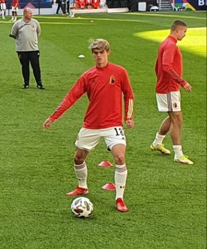 2021 네이션스 리그 이탈리아와의 경기를 앞두고 몸을 풀고 있는 드 케텔라레