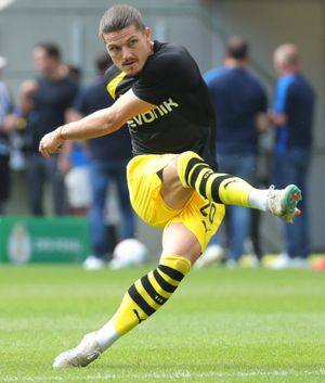 2023년 도르트문트에서 뛰는 자비처