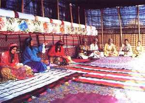 카슈카이족 텐트 내부