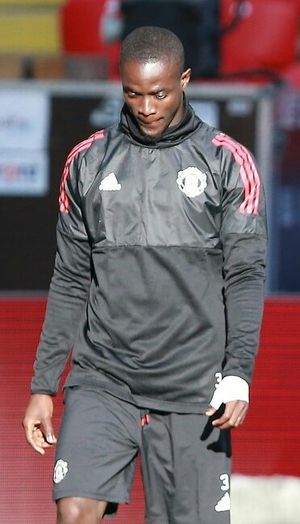 2017년 맨체스터 유나이티드에서 몸을 풀고 있는 바이