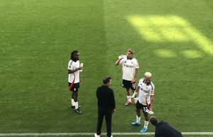 2024년 9월 웨스트햄 유나이티드와의 경기에서 풀럼 선수들에게 지시하는 실바.