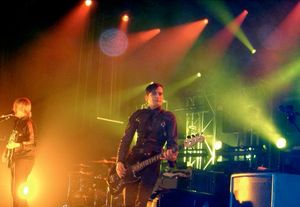 2005년 라스베이거스에서 공연하는 인터폴