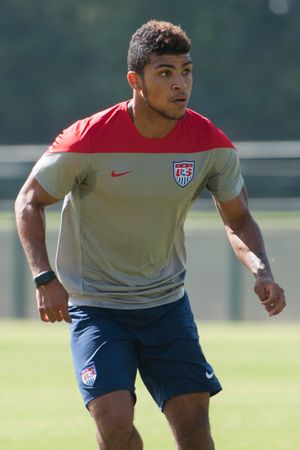 2014년 브라질에서 훈련하는 예들린