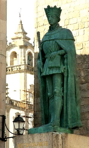 알바루 데 브레가 1955년에 제작한 비제우의 에드워드 1세 동상