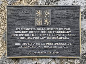 피니스테레 곶에 있는, 이르지 폰 포데브라디와 로즈미탈의 야로슬라프 레프의 평화 사절단을 기념하는 현판