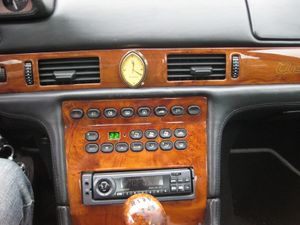 초기형 콰트로포르테 IV의 베시카 파이스시스 모양의 독특한 마세라티 시계