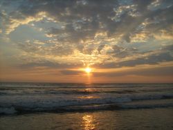 오코스의 틸라파 해변의 저녁노을