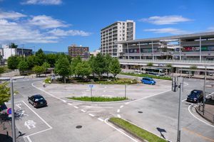 서구역 앞 광장 (2022년 8월)