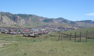 아르항가이 아이막의 주도인 체체를레그에 있는 항가이 산맥