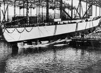 선미에서 진수하는 독일 해군의 「비스마르크」