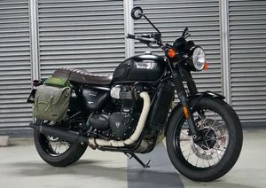 수랭식 트라이엄프 본네빌 T100 블랙 2017