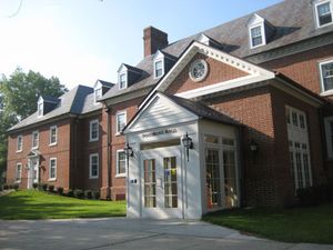 솔즈베리 대학교의 기숙사, 포코모크 홀