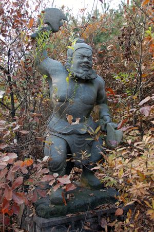 헝디안 세계 스튜디오에 있는 이규의 석상